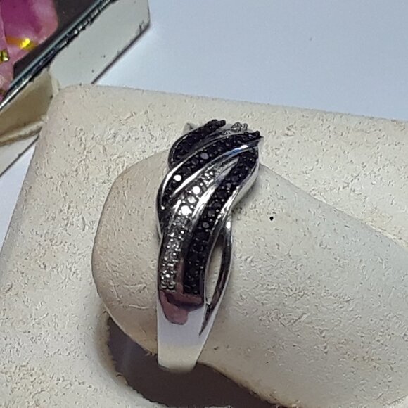.13ctw Black & Natural White Diamond 5 Row alternating Sterling Silver Ring19957 - Picture 2 of 5